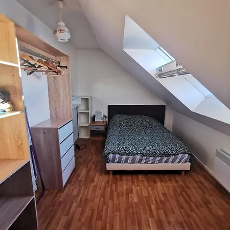 Très Calme Avec 2 Chambres Indépendantes Près Du Centre Ville Apartamento *